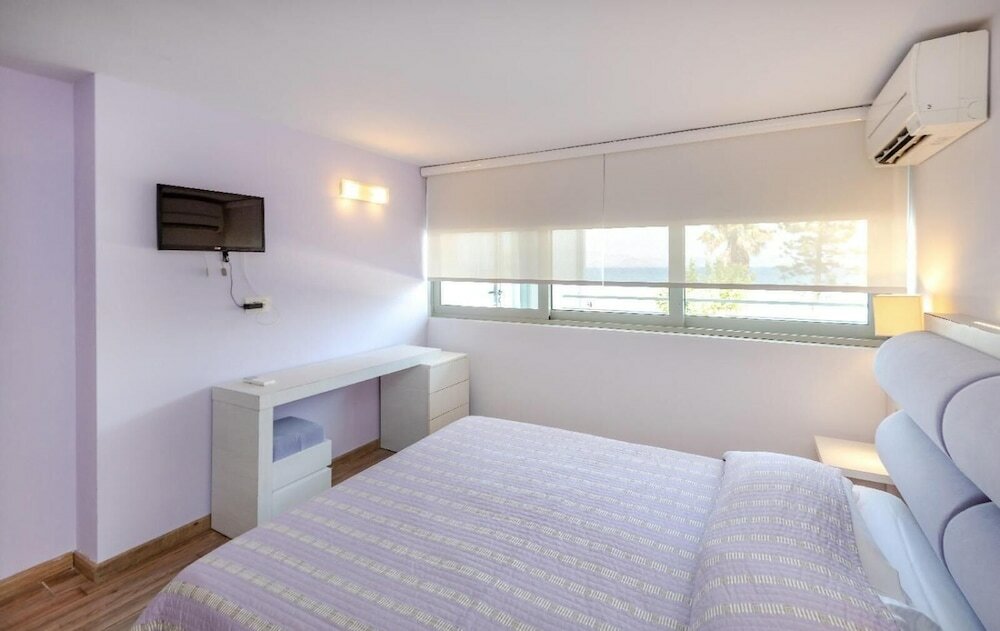 Фото Hotel Triton