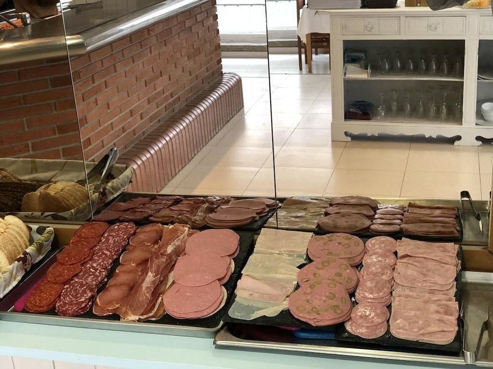 Фото Hotel Sant Jordi