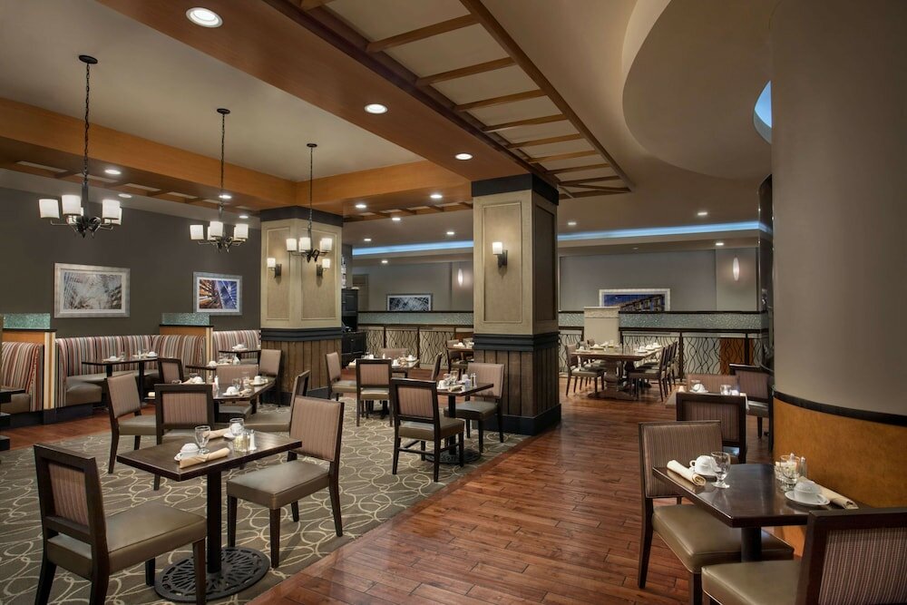 Фото DoubleTree by Hilton Los Angeles - Norwalk