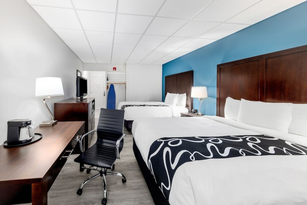 Фото La Quinta Inn by Wyndham Lynnwood