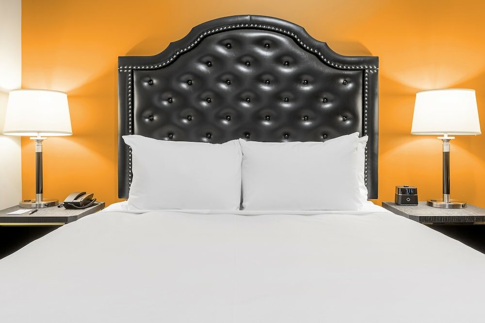 Фото Отель Clarendon