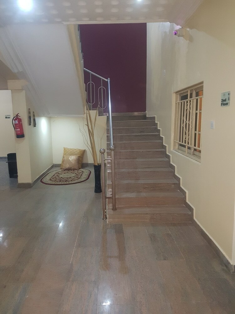 Фото Zeina Suites Abuja