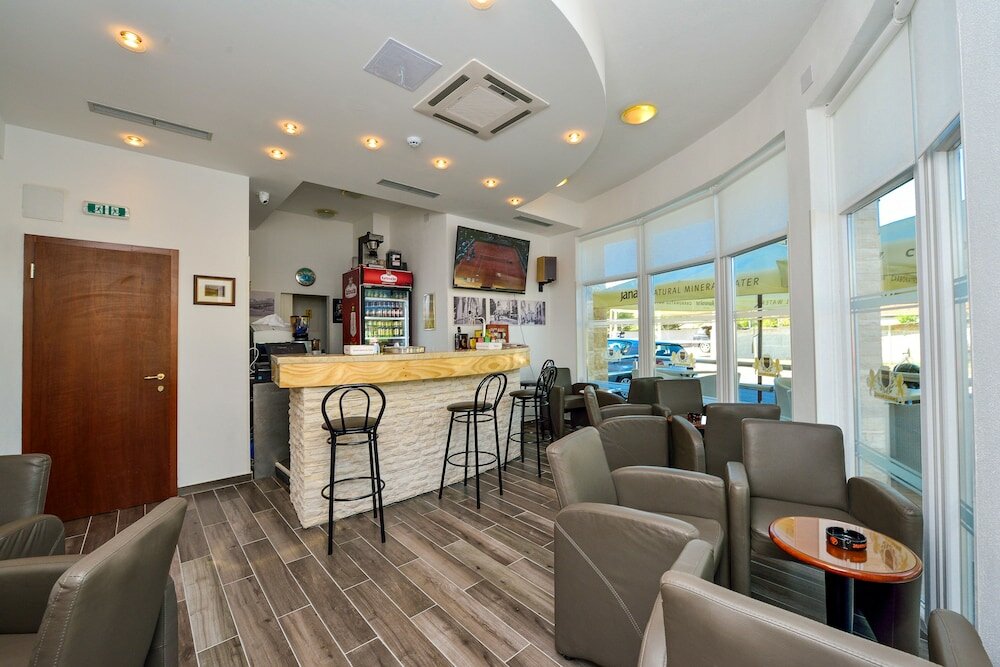 Фото Hotel ZaDaR