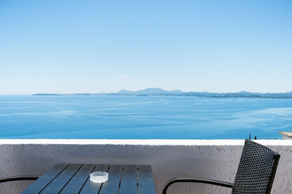 Фото Pantokrator Hotel