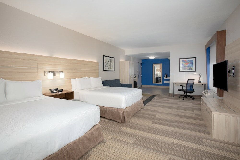 Фото Holiday Inn Express & Suites Phoenix - Glendale Sports Dist, an Ihg Hotel