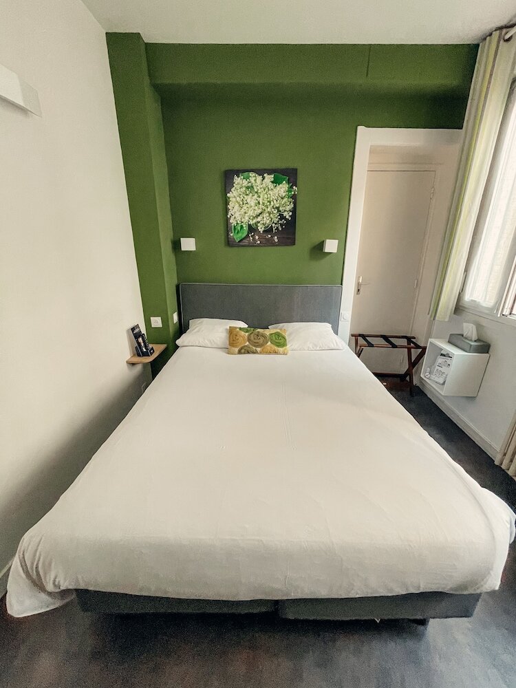 Фото Garden Hotel