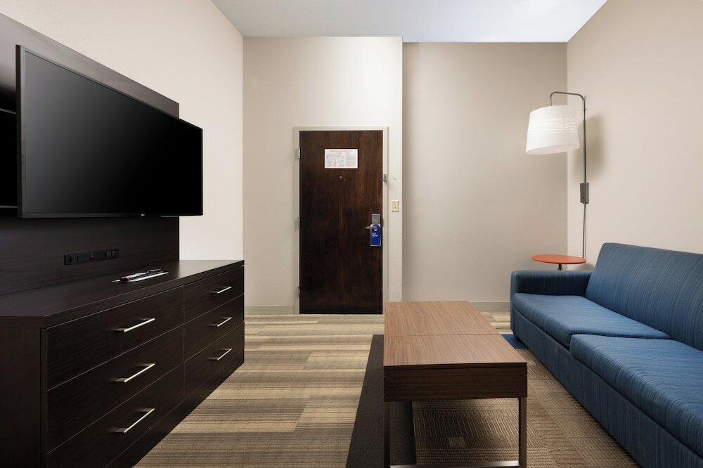 Фото Holiday Inn Express Hotel & Suites Chattanooga-Hixson, an Ihg Hotel