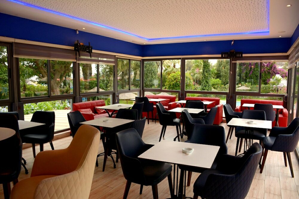 Фото Oasis Hotel & SPA