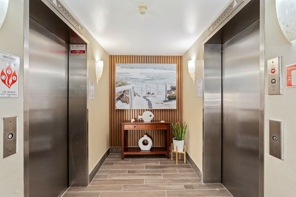 Фото The Americana Hotel