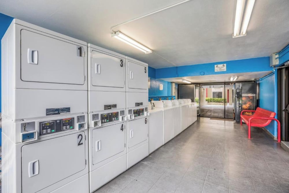 Фото Oyo Hotel Orlando Airport