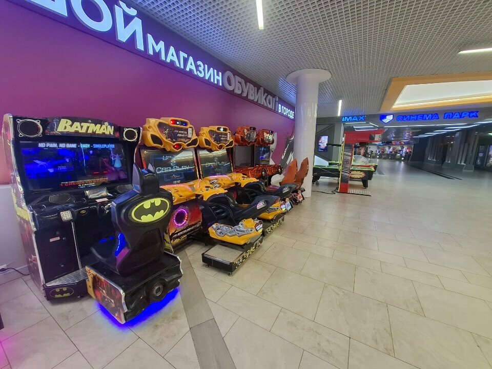 Vending machine Batman, Tula, photo