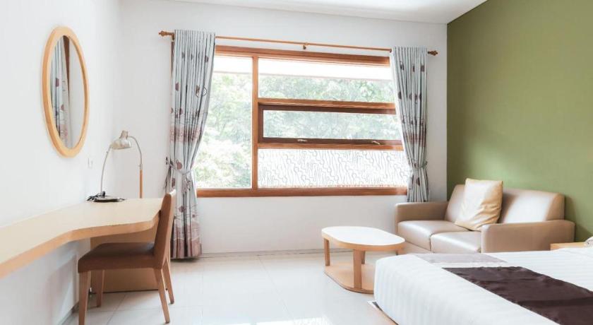 Фото Tibera Hotel Cibeunying