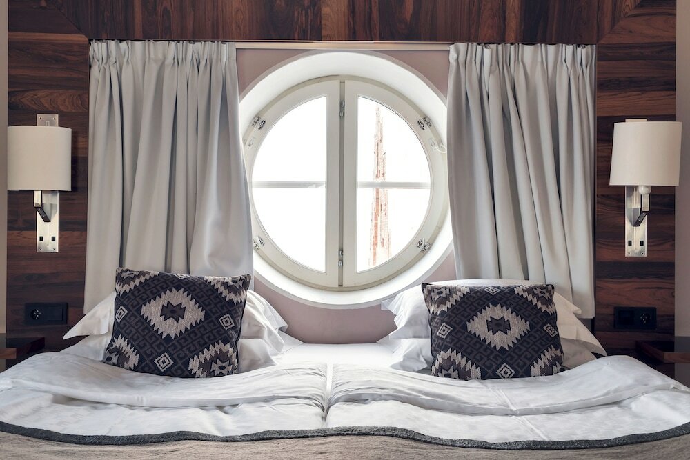 Фото Elite Hotel Marina Tower