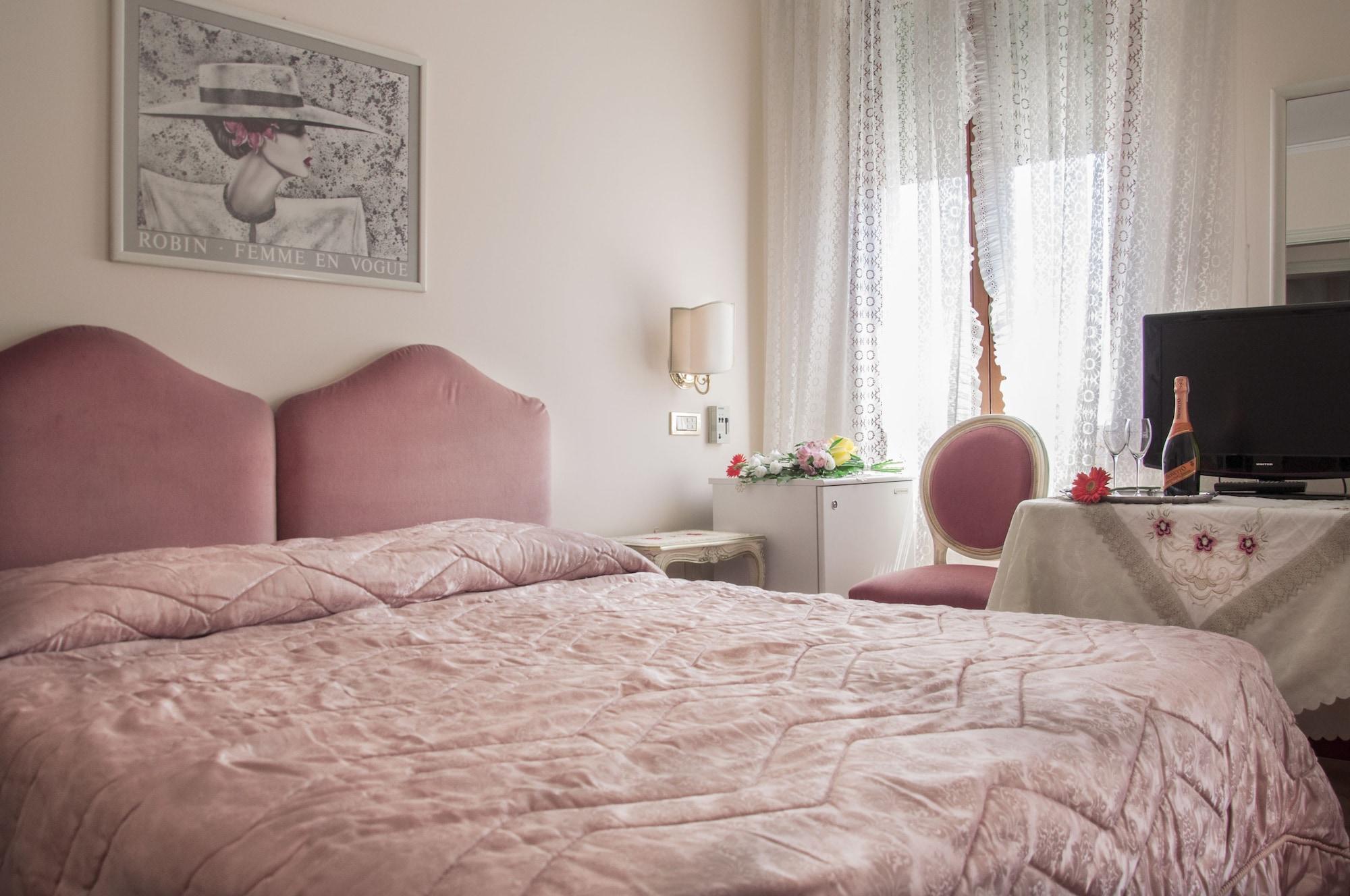 Фото Hotel Villa Serena