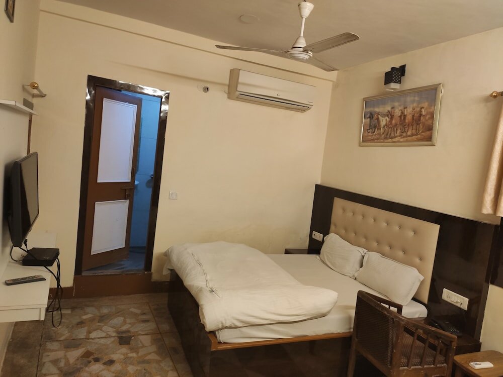 Фото Hare Rama Guest House