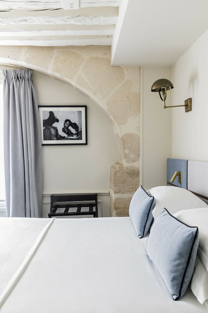 Фото Hotel Verneuil