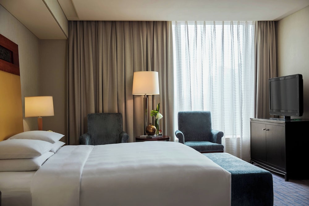 Фото Renaissance Wuhan