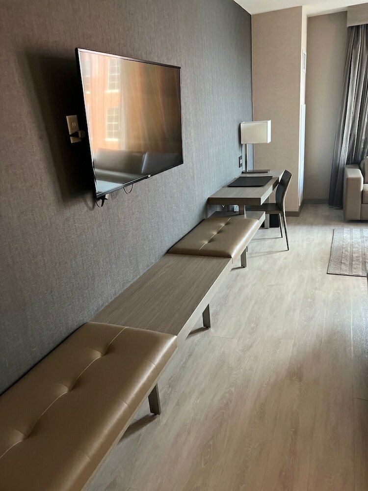 Фото Ac Hotel Des Moines East Village