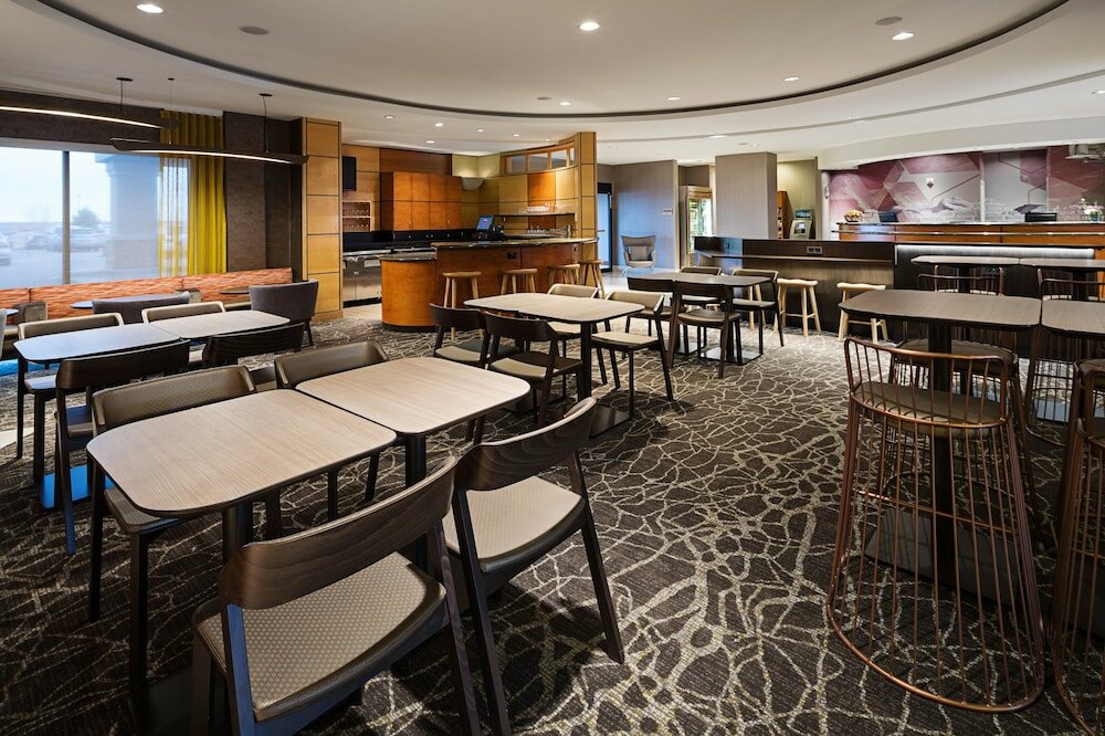 Фото SpringHill Suites by Marriott Denver Airport