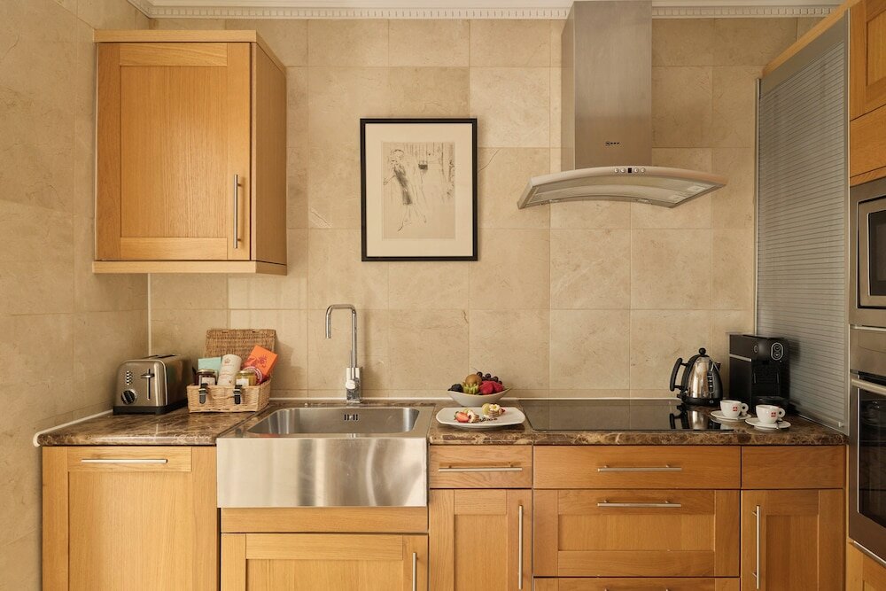 Фото The Montague On The Gardens by Red Carnation Hotel Collection