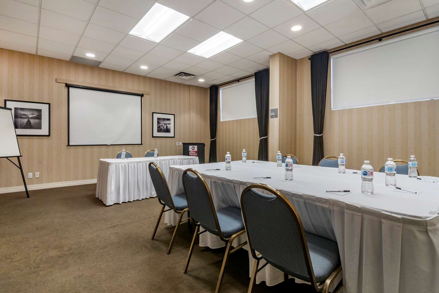 Фото Best Western Plus Vancouver Airport Hotel