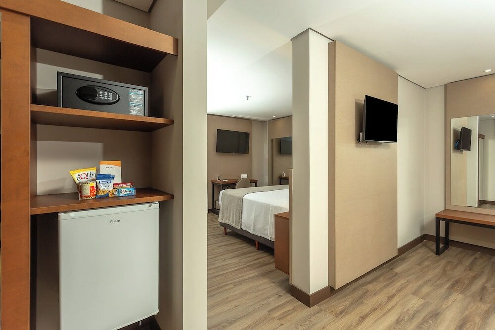 Фото Roochelle Hotel by Nobile