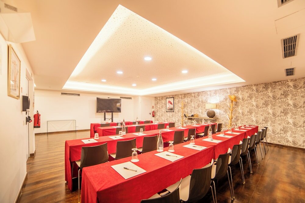 Фото VIP Executive Picoas Hotel