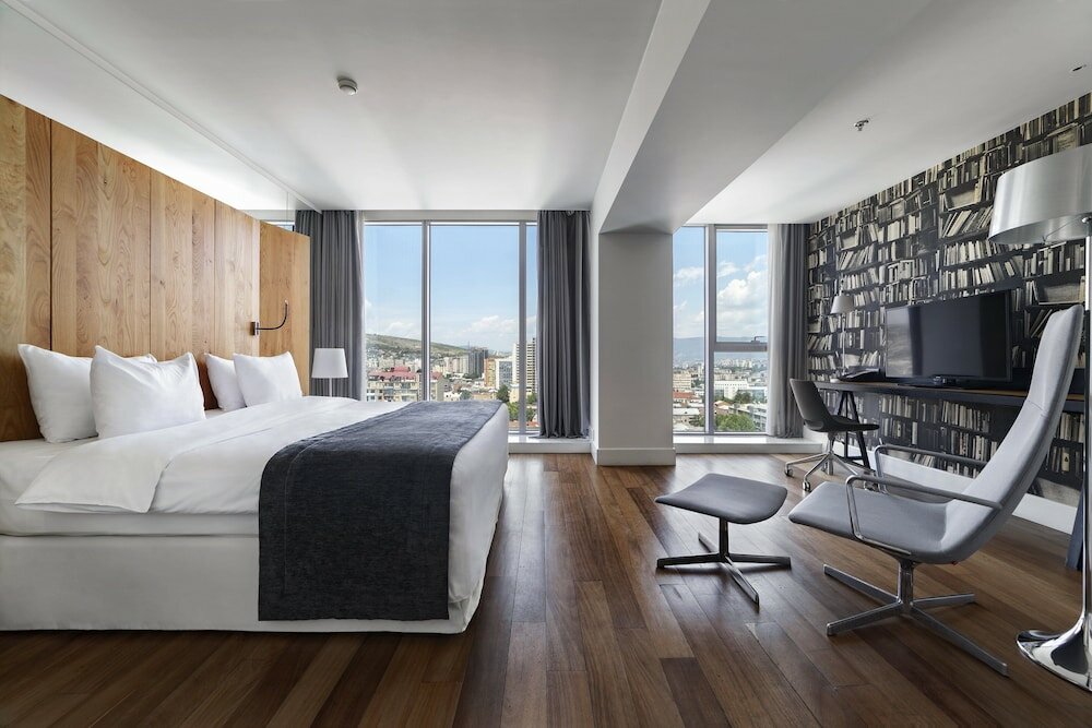 Фото Holiday Inn Tbilisi