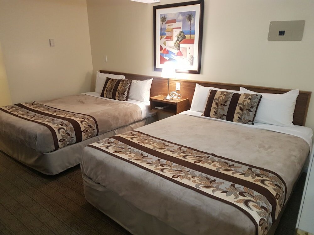 Фото Parkway Motel & European Lodges