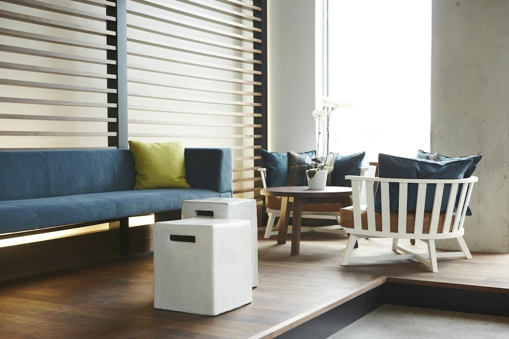 Фото Alt Hotel Toronto Airport