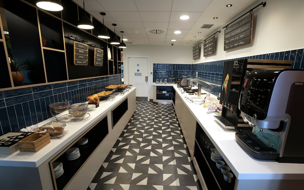 Фото Travelodge Madrid Alcalá