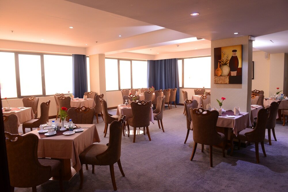 Фото Juffair Gate Hotel