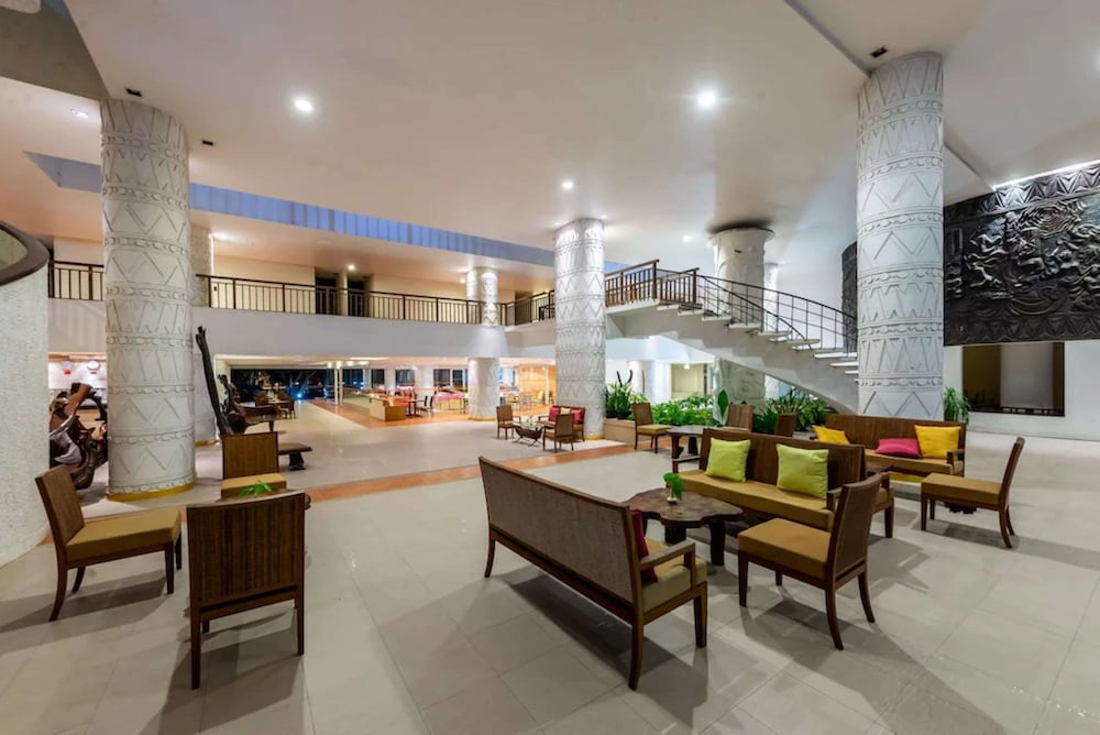 Фото Hotel Tropicana Pattaya