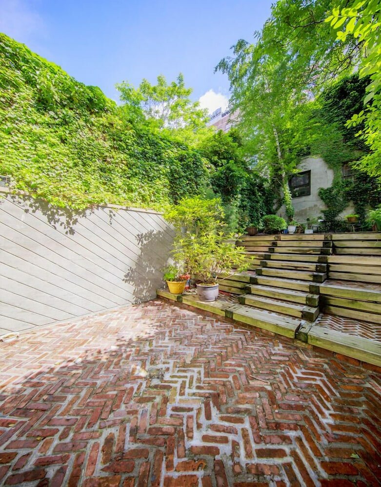 Фото Chelsea Pines Inn