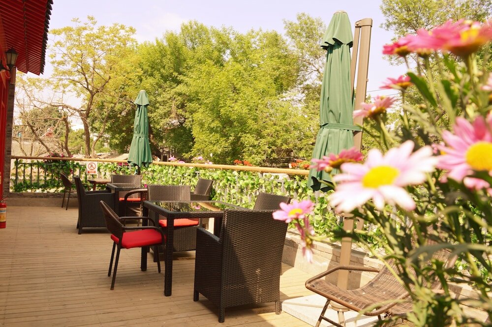 Фото 161 Lama Temple Courtyard Hotel