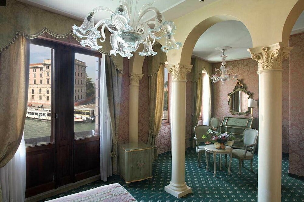 Фото Hotel Carlton on the Grand Canal