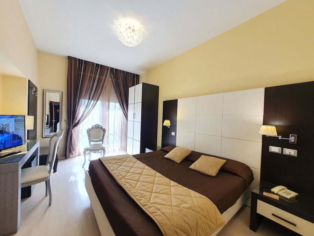 Фото Hotel Continentale