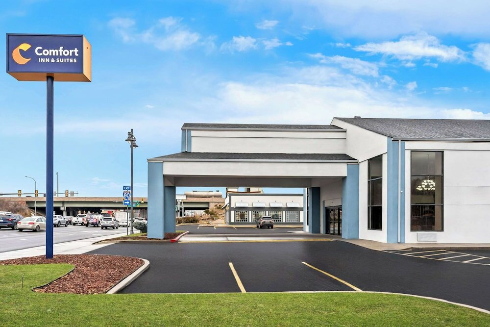 Фото Ramada by Wyndham Salt Lake City