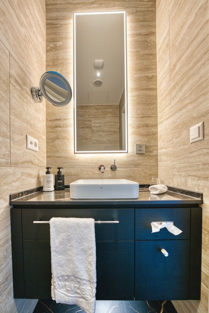 Фото Hotel Schweizerhof Luzern