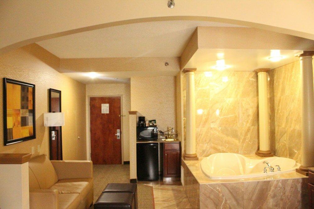 Фото Quality Suites Nyc Gateway