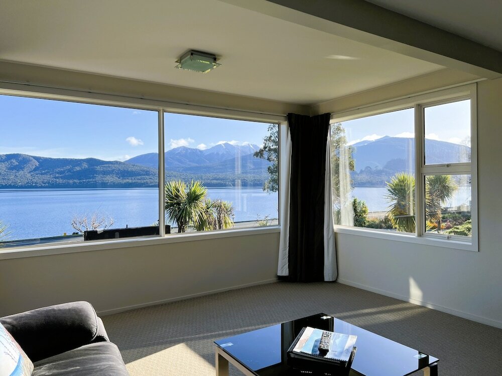 Фото Fiordland Lakeview