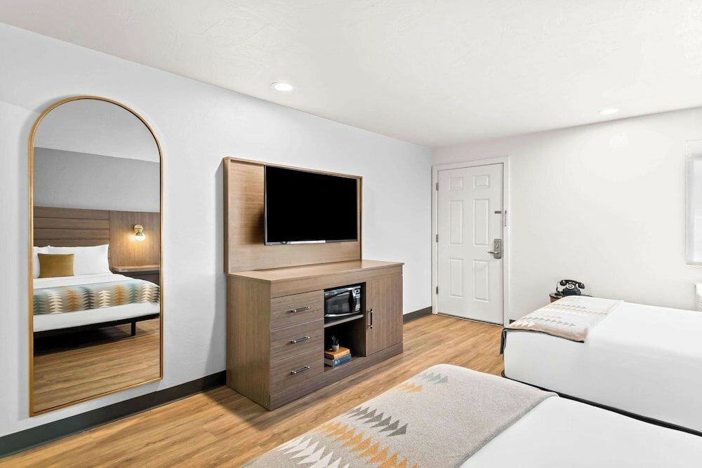 Фото The Maverick Hotel Eugene near University