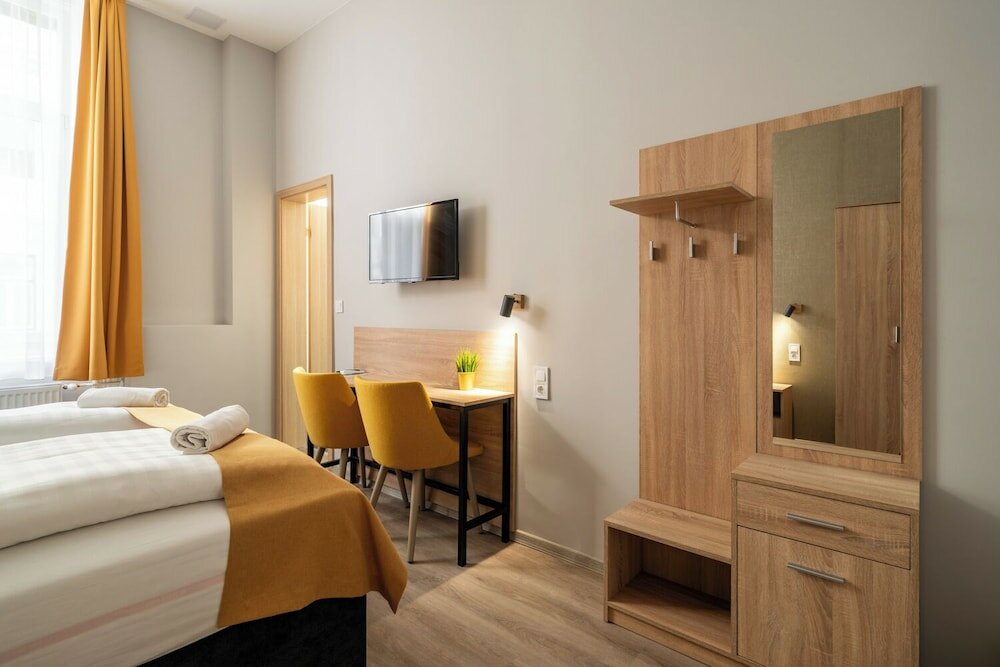 Фото Full Moon Budapest