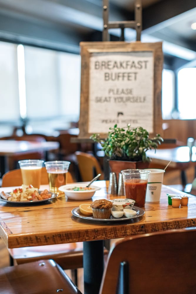 Фото Park City Peaks Hotel