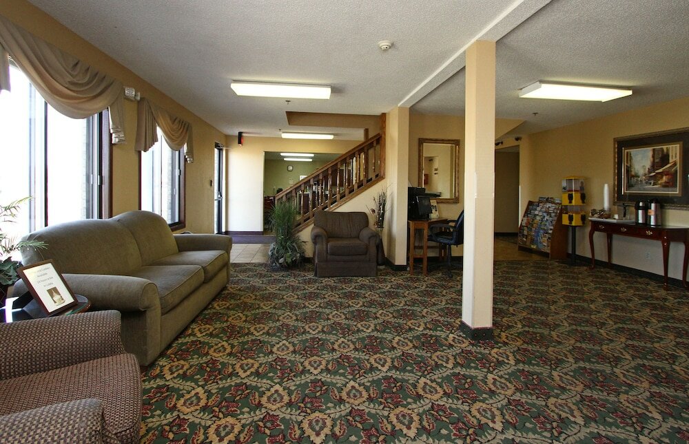 Фото New Victorian Inn and Suites