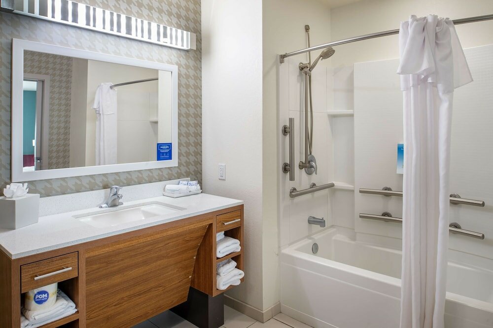 Фото Home2 Suites by Hilton St. Louis/Forest Park