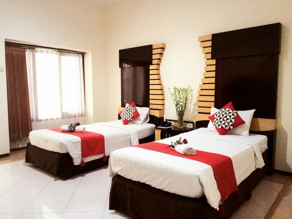 Фото Hotel Pelangi Malang