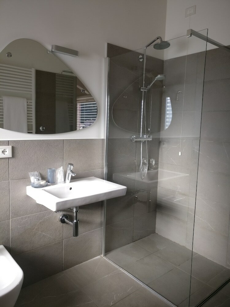 Фото Nuova Opera Rooms