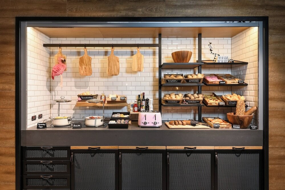 Фото Moxy Dresden Neustadt