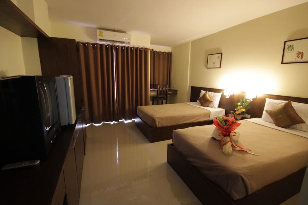 Фото Airport Resident 2